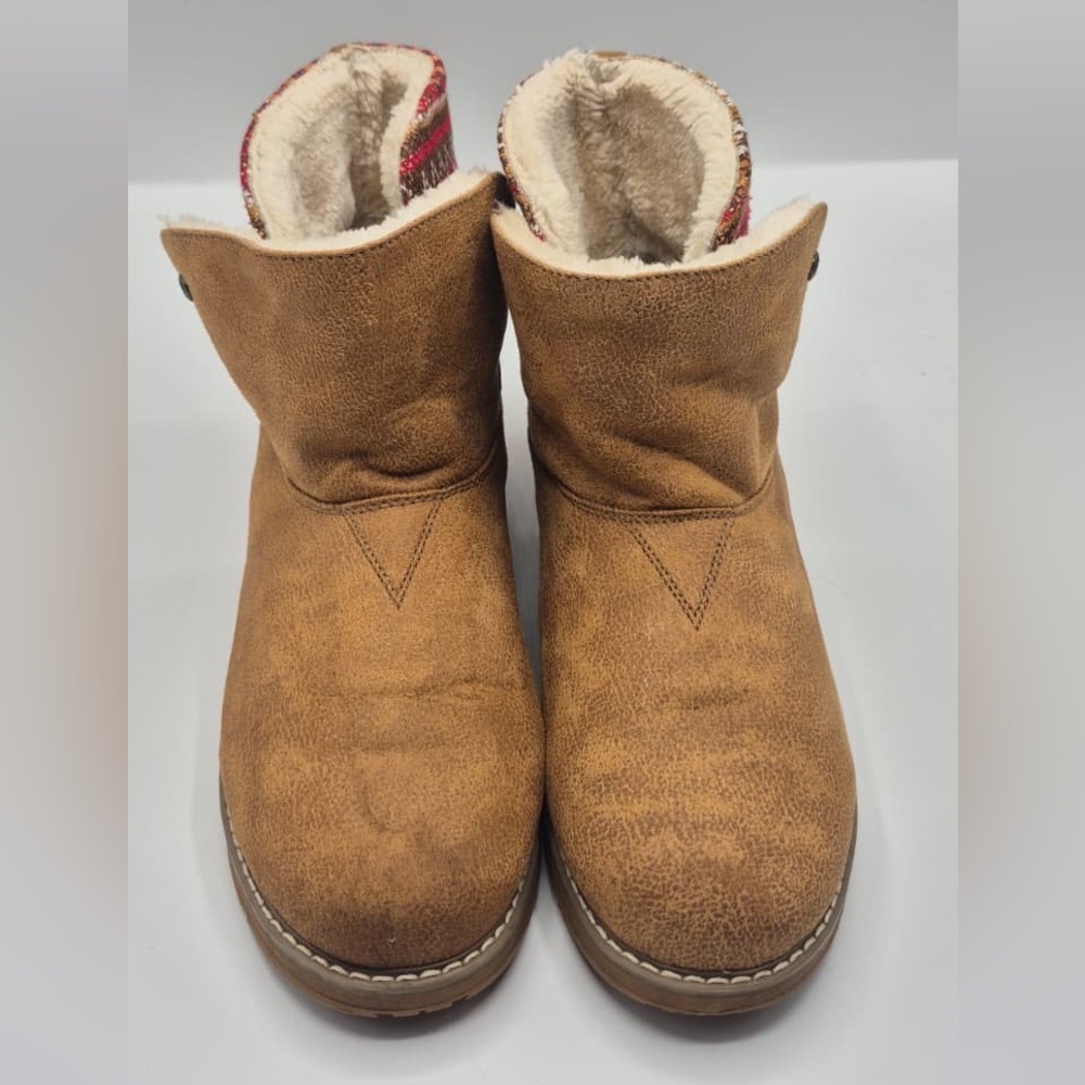 BOBS Tan and Cream Winter Boots - Picture 7 of 7